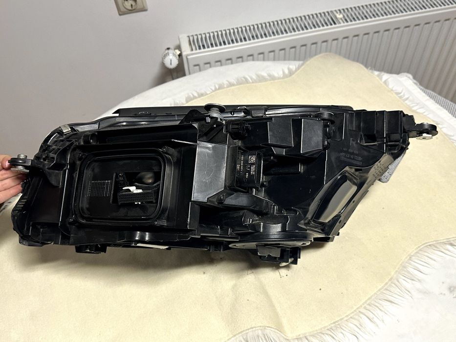 Десен фар Мercedes W222/S222