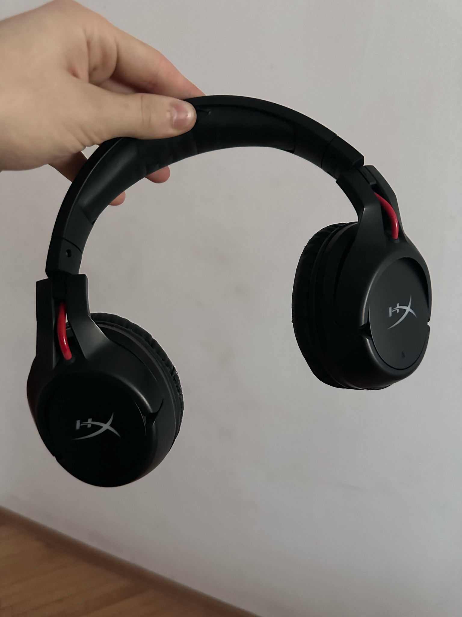 Casti gaming HyperX CloudX Flight