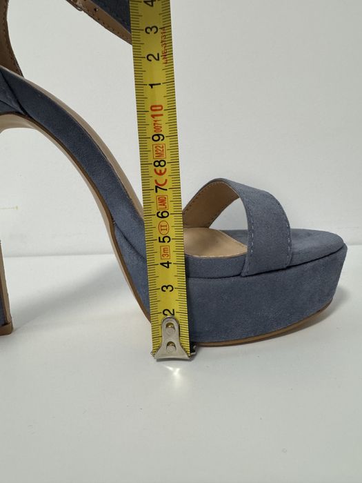 Sandale cu toc inalt 35