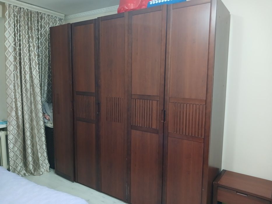 Продам шкаф большой