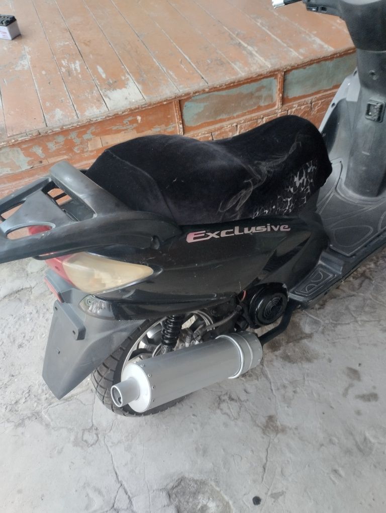 Ducati skuter benzinlik