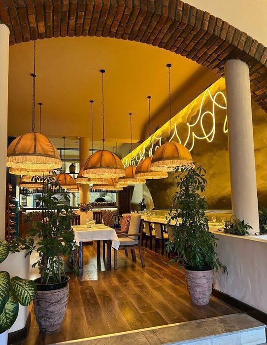 Продается действующий бизнес ресторан Яшнабадский район 500м2