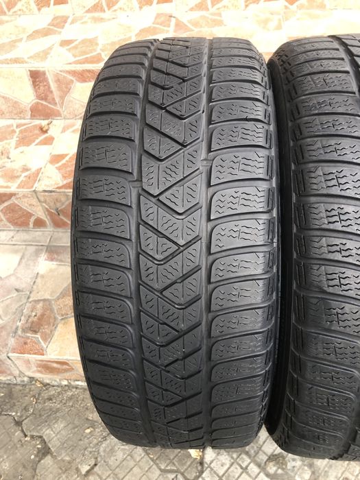 215 55 17 Pirelli de iarna