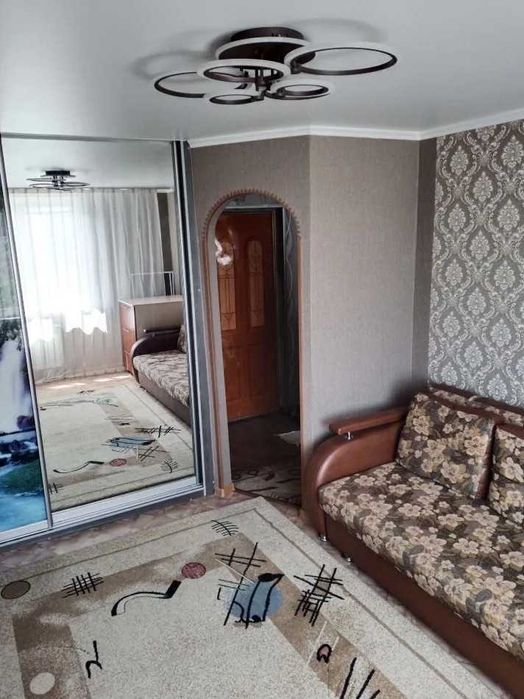 Продам 1,5  гостиничного типа Бульвар Гагарина 36 торг уместен