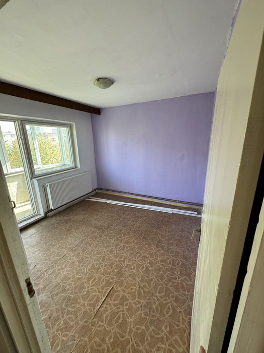 Proprietar vand apart. cu 4 camere, zona scriitorilor, central Brasov