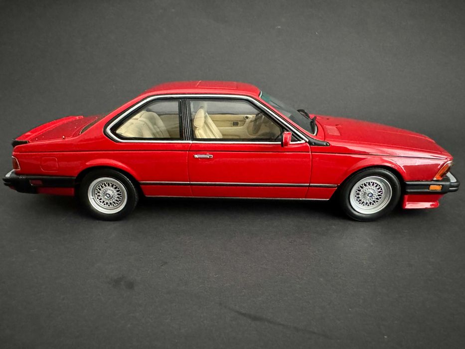 Macheta BMW M6 1/18 OTTO