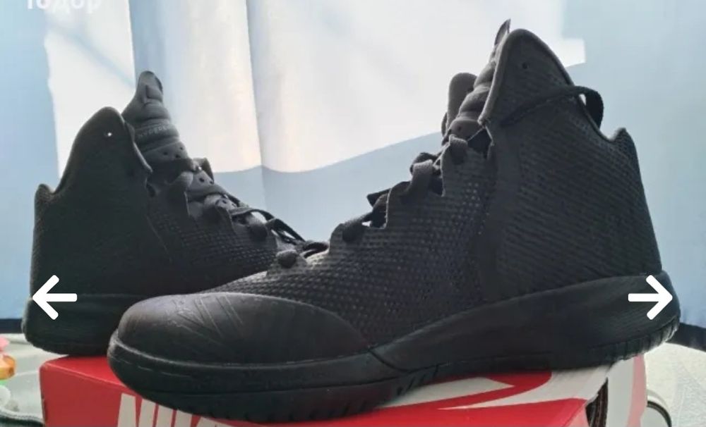 Маратонки NIKE-43 номер.