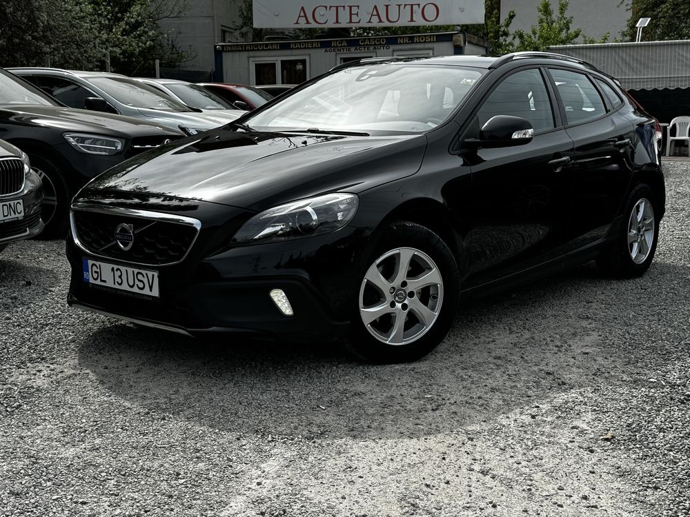 Volvo v40 cross country