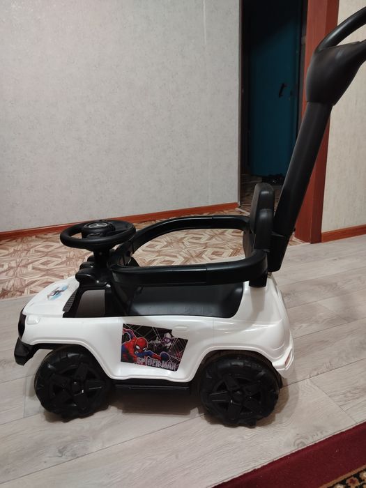 Толокар с родительской ручкой