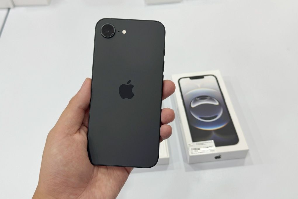 Apple iPhone 16e Доставка Бесплатная!!!