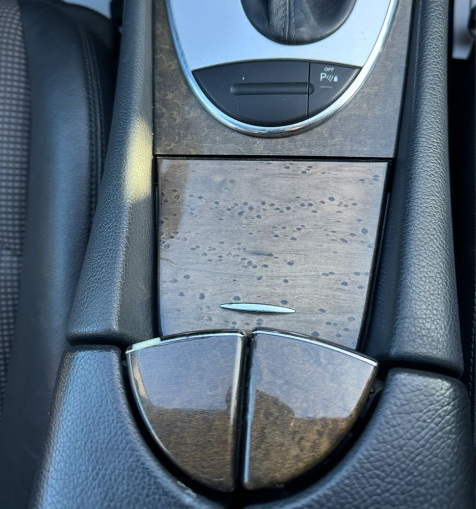 Поставка чаши мерцедес е класа cup holder mercedes e klas