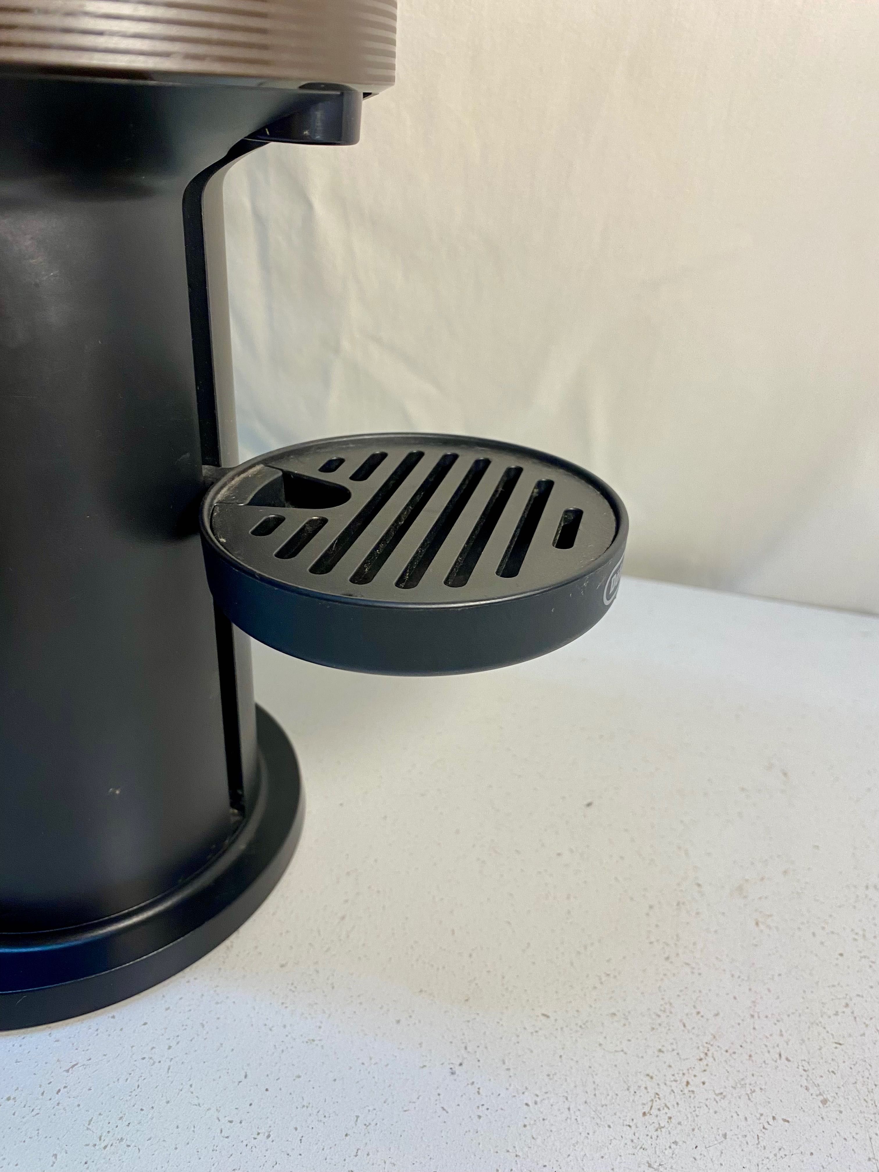 DeLonghi Nespresso ENV120.BW Vertuo Next