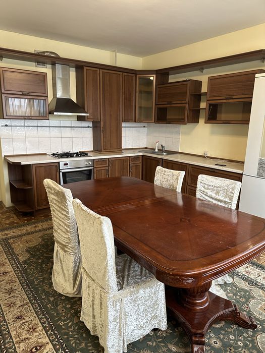 Сдаётся 1-комнатная квартира полностью мебилированная.