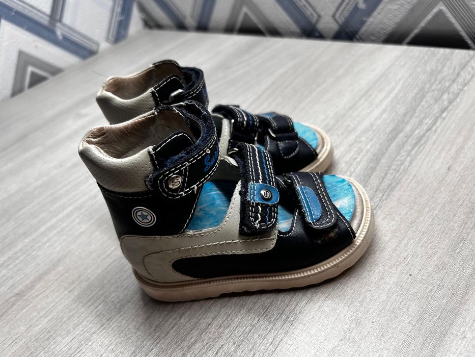 Ортопедический аяқ киім. Размер 21.