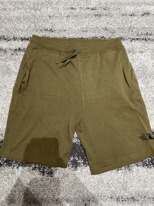 Vand Pantaloni Scurti The North Face