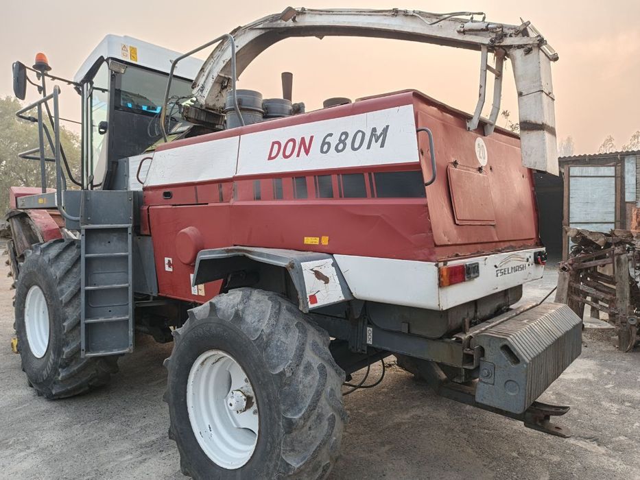 Kombayn. Don 680 M