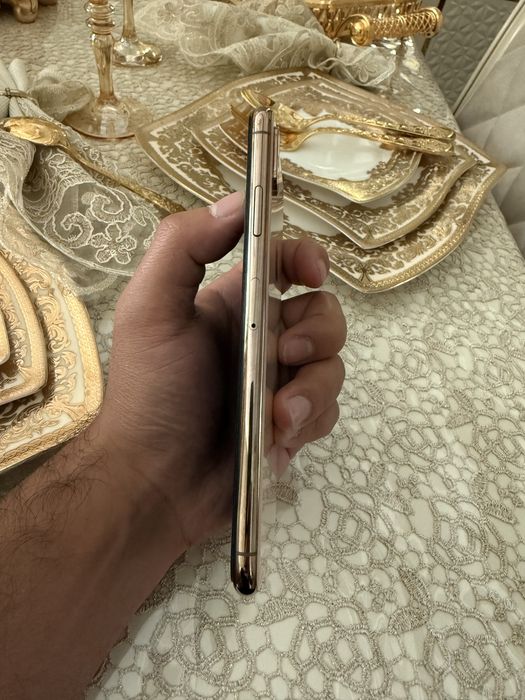 Iphone xs Max ayfon xs Max 64gb GOLD ideal ochilmagan Obmen faqat XSga