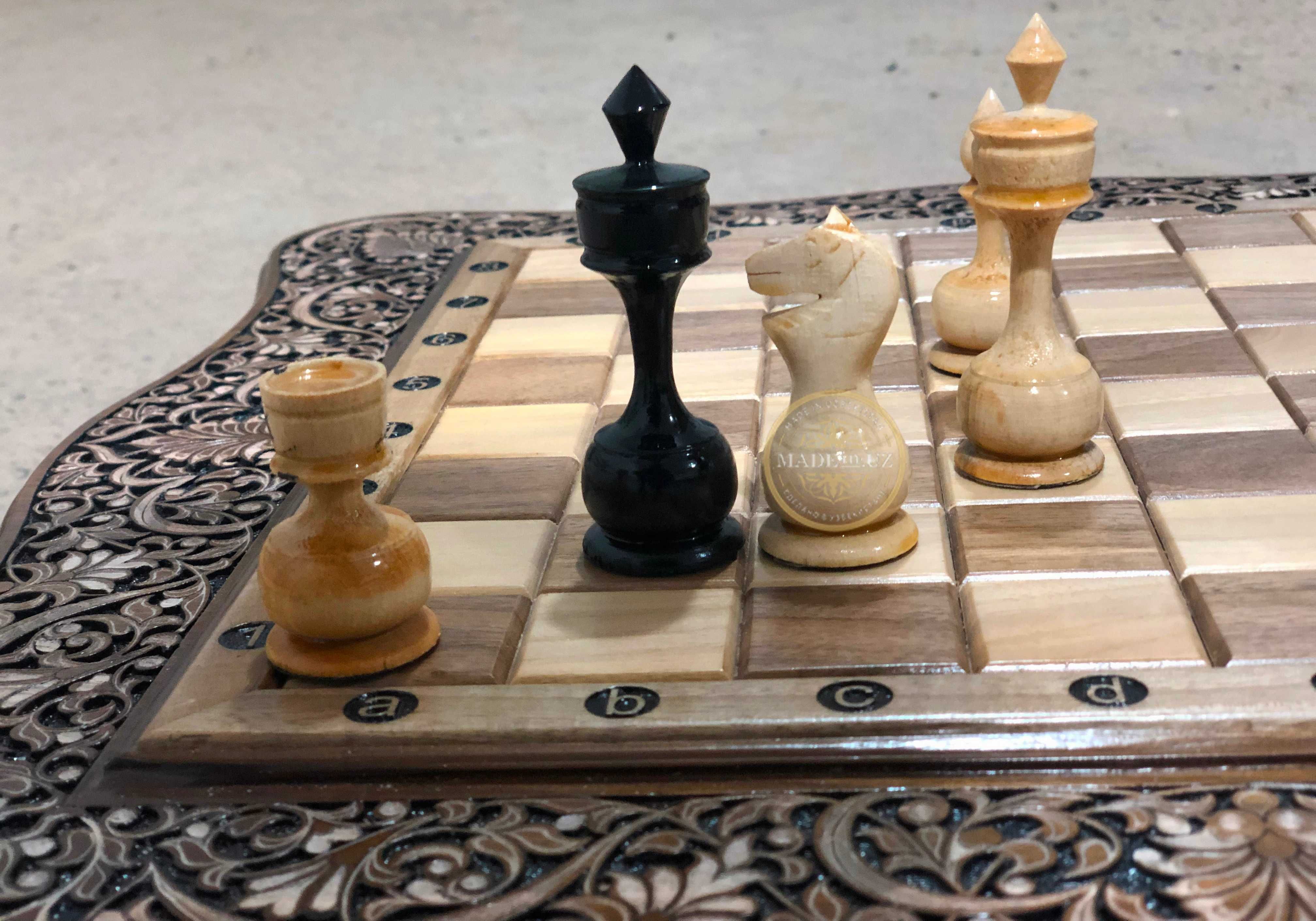Шахматы, ручная работа. Резьба по дереву (орех). Shaxmat (55 х 55)