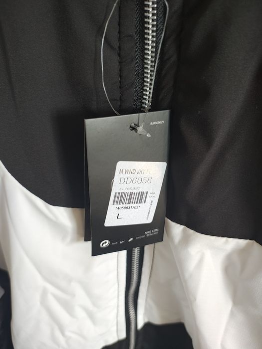 Geacă Nike Windbreaker cu Logo TM și Swoosh 1972 mărime M