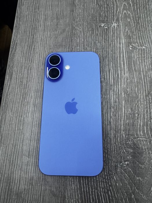Iphone 16 purple 256mb