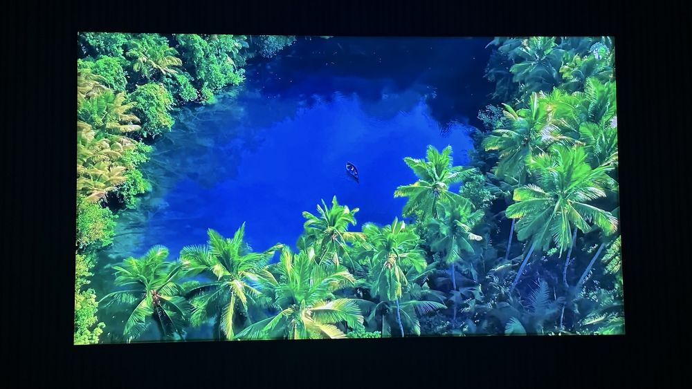 Телевизор Samsung 75” QLED 4K Smart TV QE75Q60T – Отлично състояние