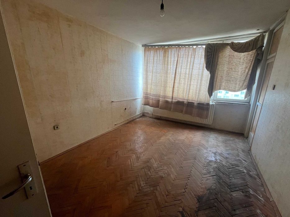 Продава се гарсониера – кв. „Васил Левски“, гр. Казанлък