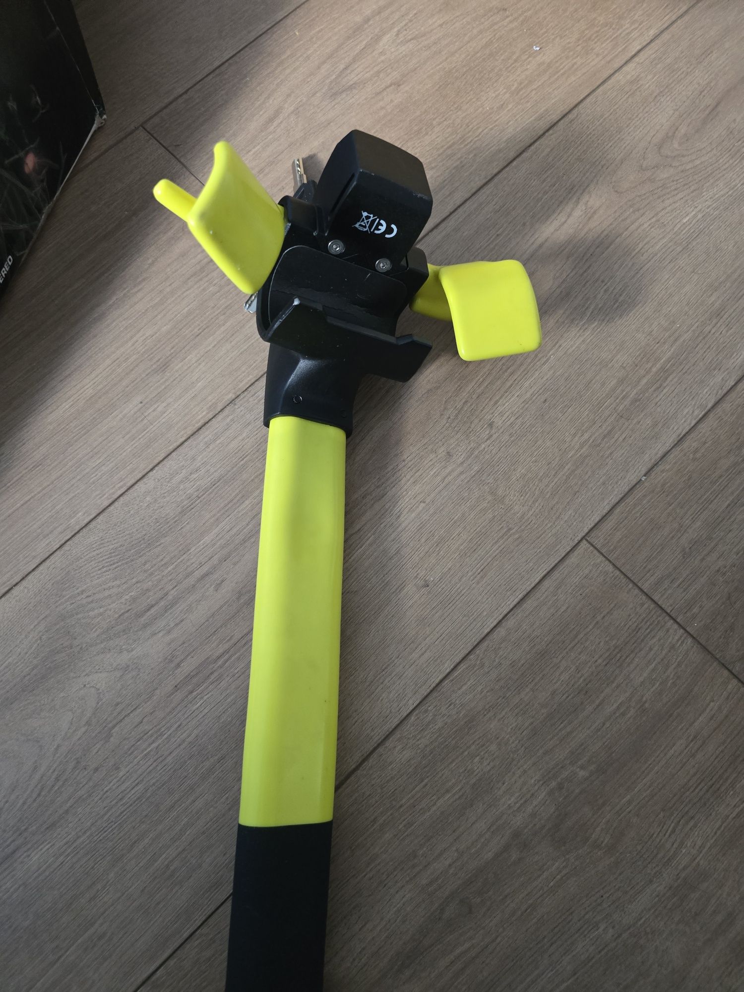 Blocator volan Artago 870 Universal