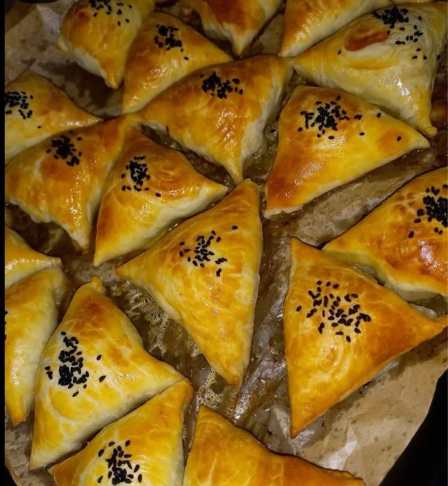 Выпечка на заказ самса,баурсаки,манты,пельмени