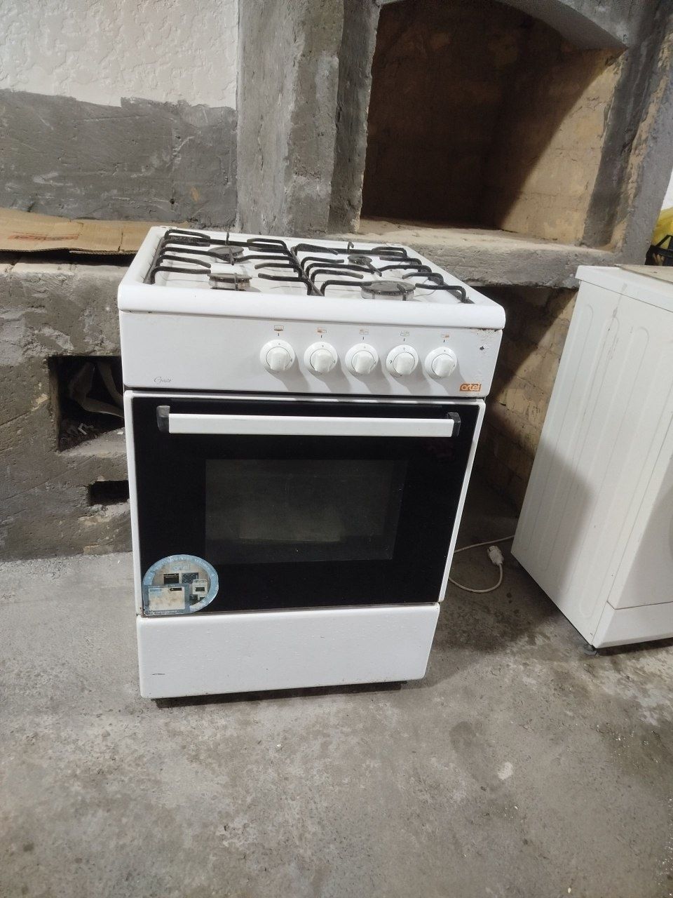 Artel gaz plita holati yaxshi