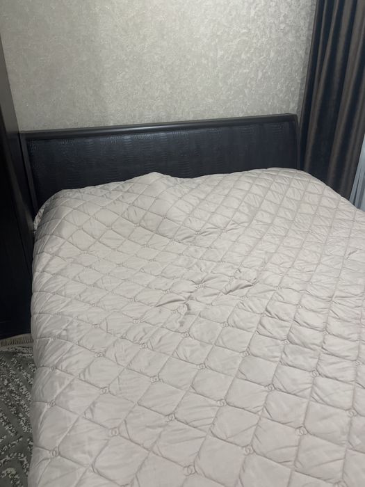 Продам кровать двуспальную
