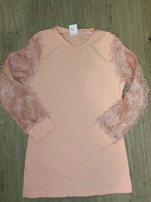 Лот блузки 128 размер , цена 20 лв общо