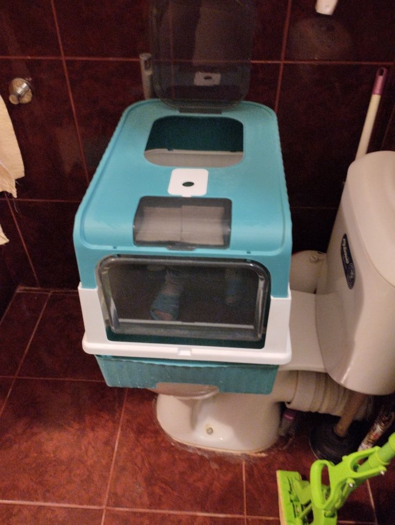Сгъваема котешка тоалетна