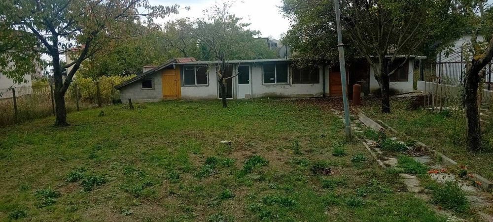 Продавм Урегулиран поземлен имот в м-ст Ален Мак с площ 1134 кв.м.