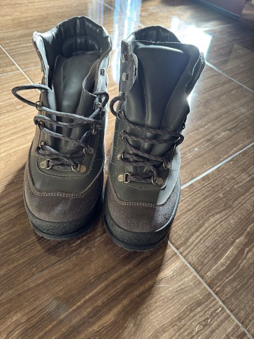 Ghete de iarna din piele naturala