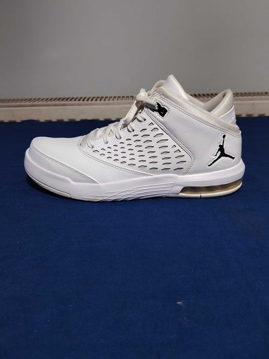 NIKE AIR JORDAN, mărimea 43, interior talpă 27,5 cm