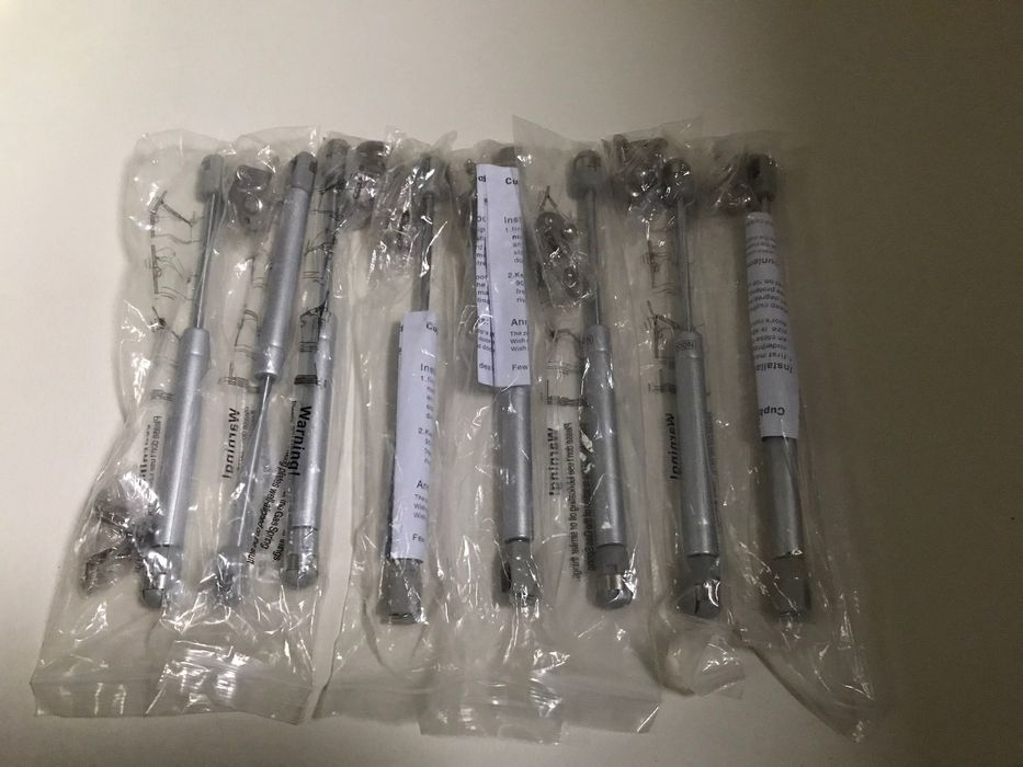 IKEA - Metod. Piston cu amortizare pe gaz: 100N. Feronerie usi mobila.