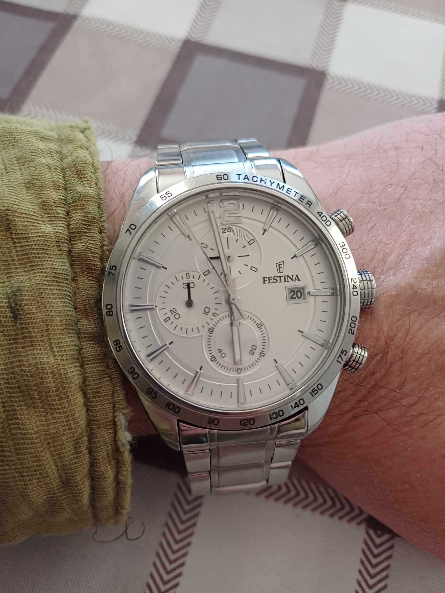 Festina chronograph F16759, супер състояние, бартер