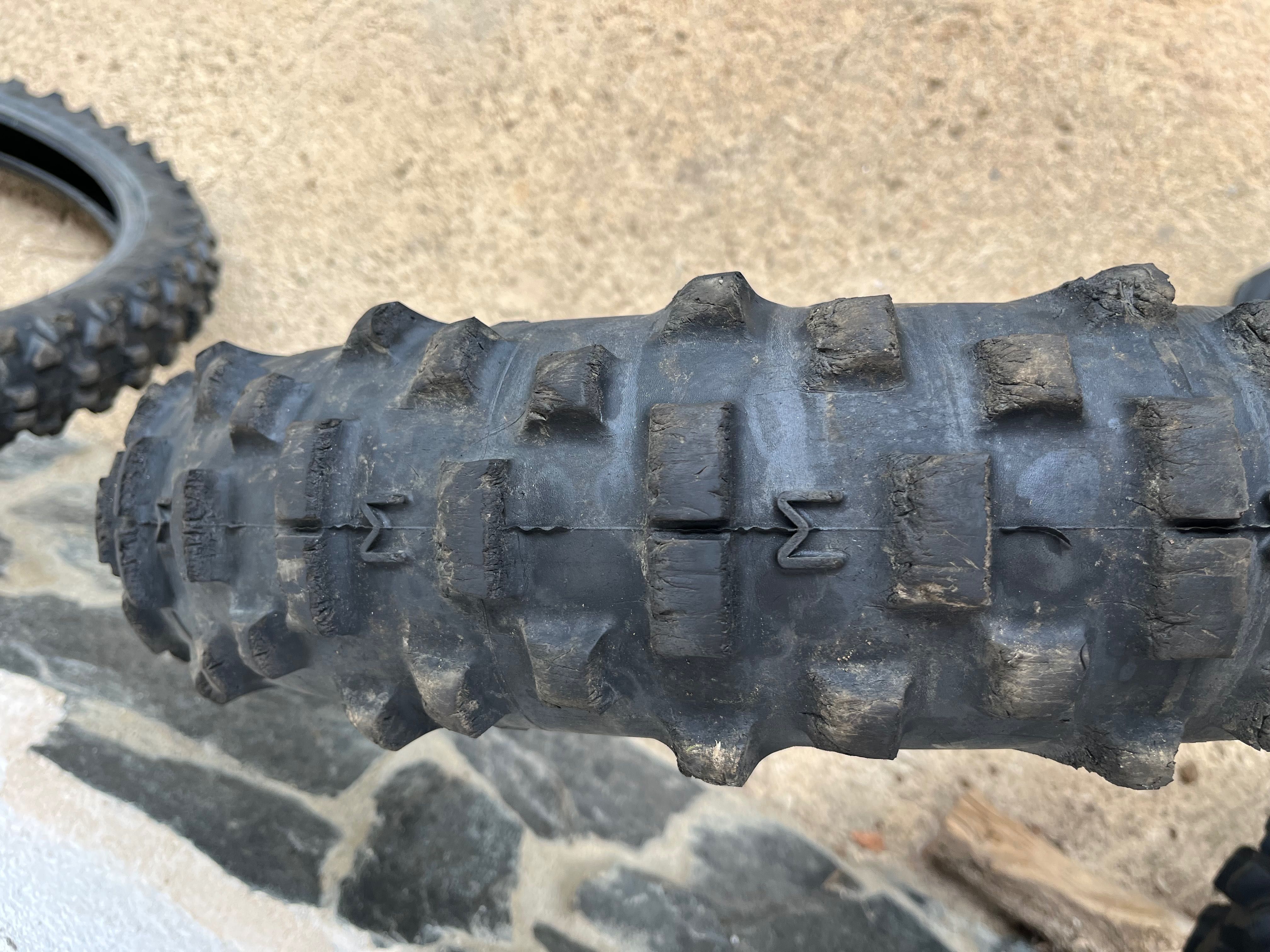 Задна гума Michelin Enduro Medium 120/90/18