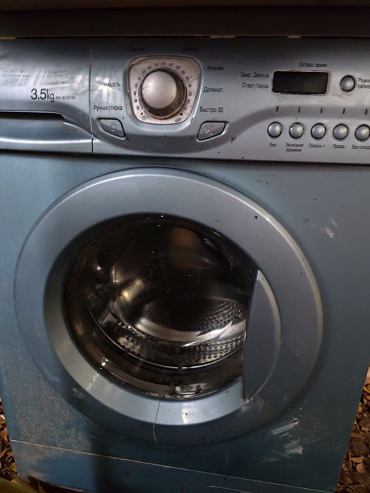 Продам не рабочую стиральную машину