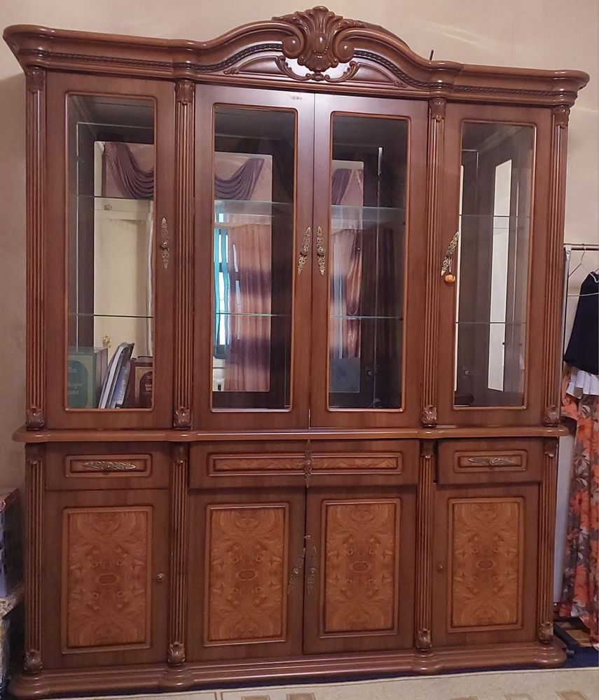 Продаю старые мебели