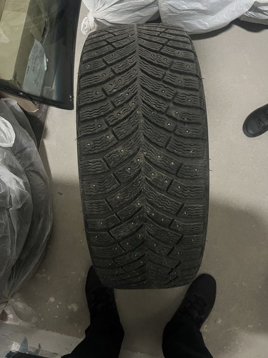 MICHELIN X-Ice North 4 235/45 R18 98T с шипами
