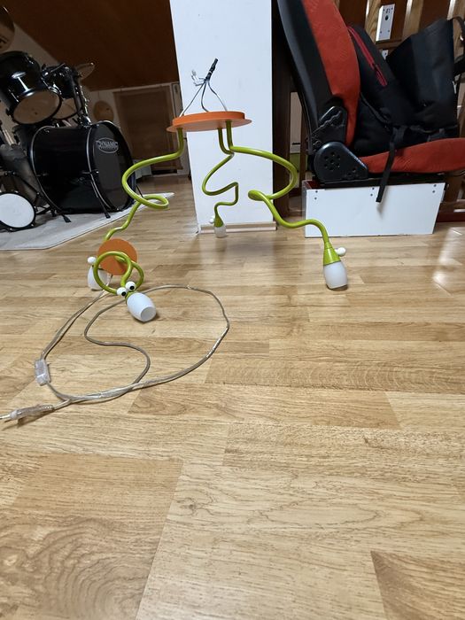 Plafoniera si aplica camera copii