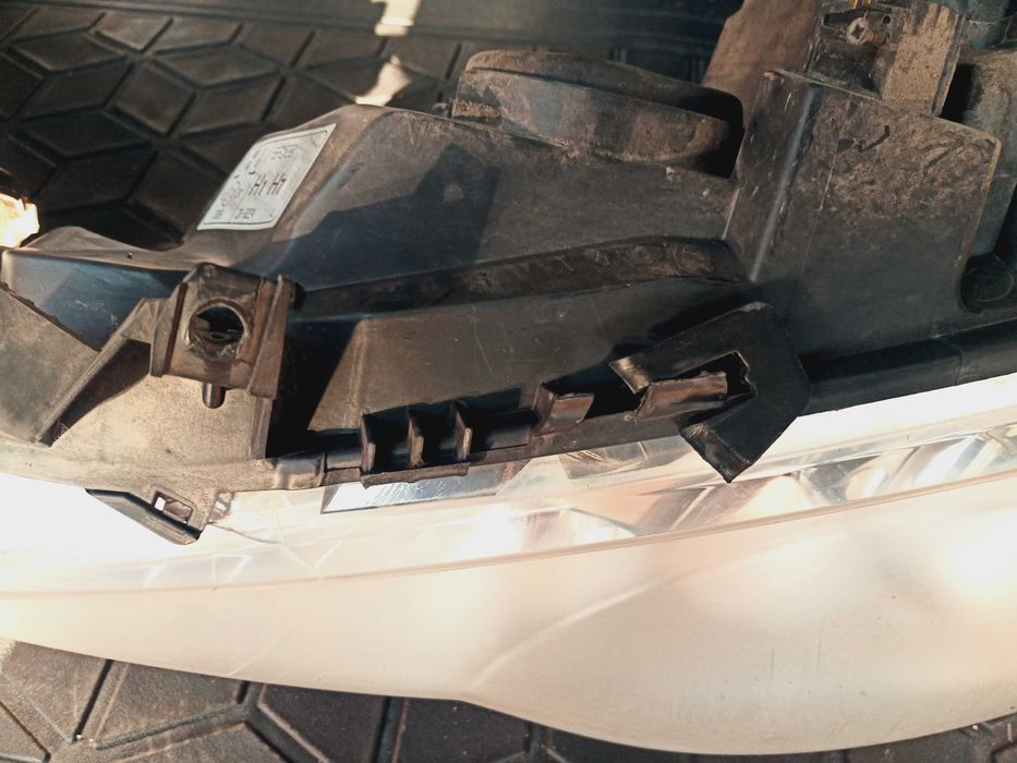 Peugeot 307 2006 фарове