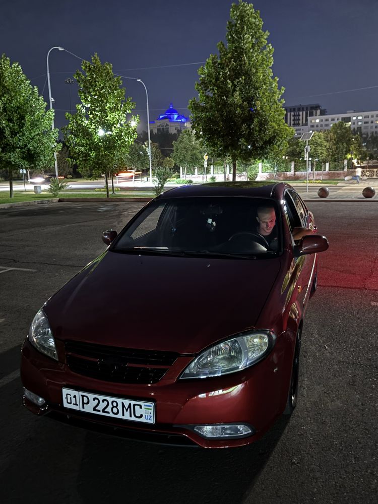 Lacetti 1.6 mator 2008 год в хорошем состоянии