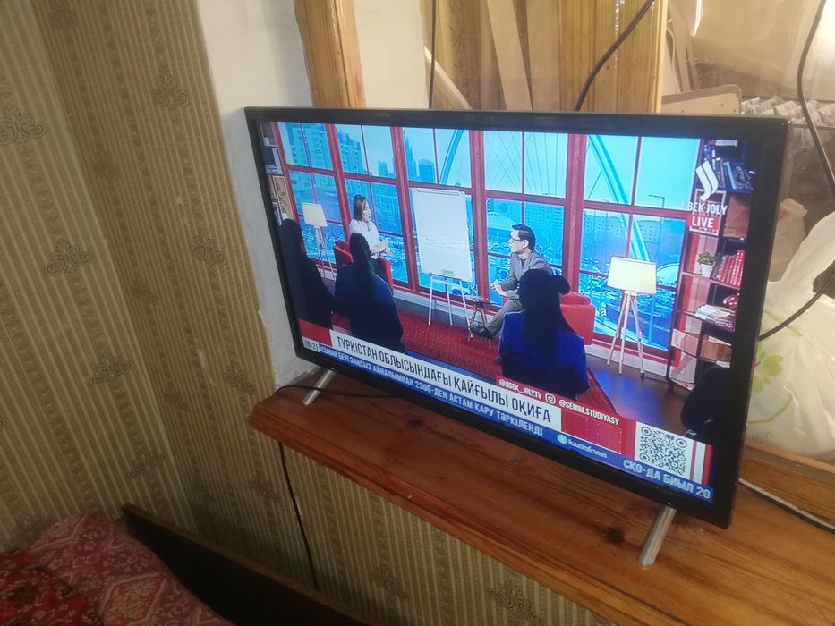 телевизор "Samsung "" /82см sm