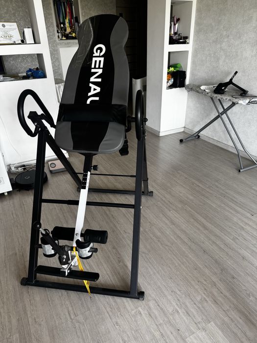 Инверсионный стол Genau для спины