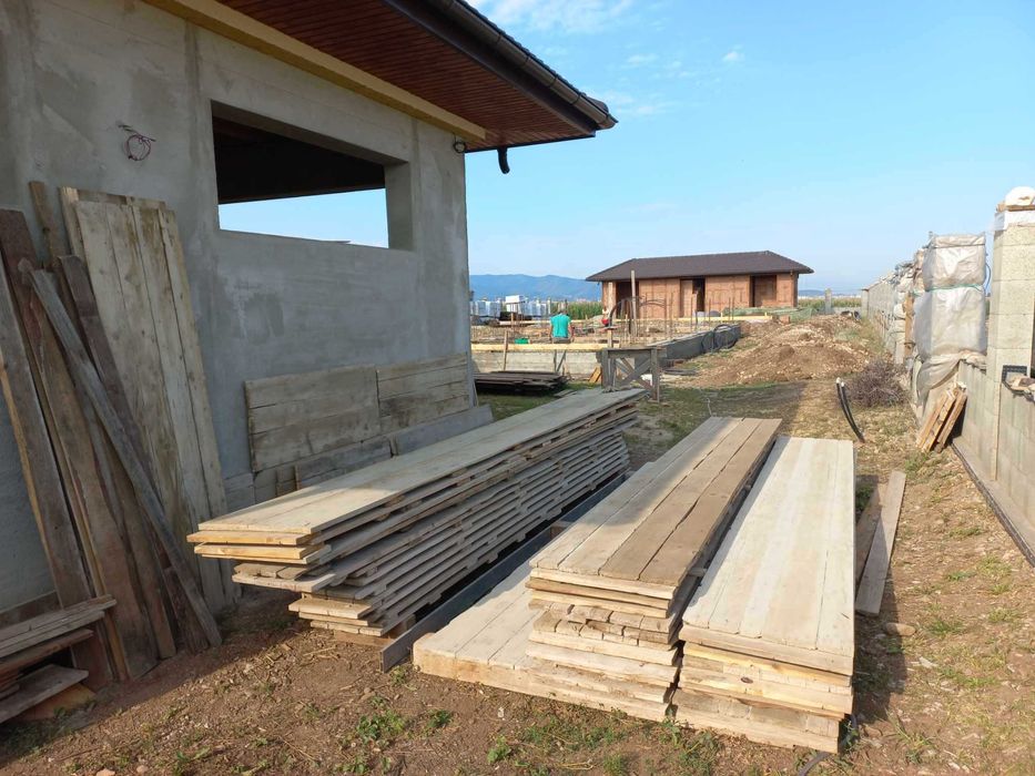 Vand  cofraje din lemn