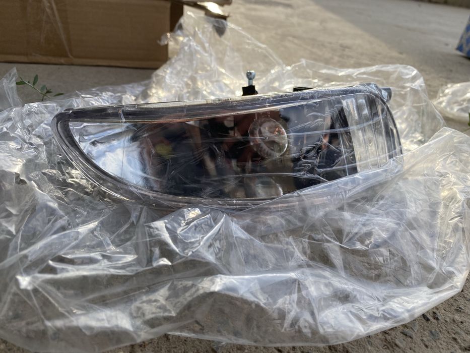 Продам тумануи на лексус рх 330