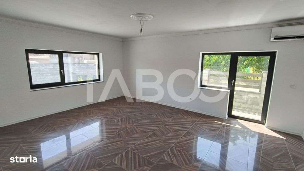 Apartament de vanzare cu 2 camere si curte proprie in bloc nou