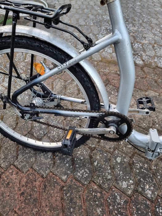 Vând bicicletă damă în stare f.bună